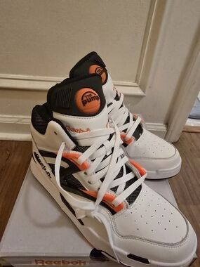 Reebok Pump Omni  Zone 2 White and Orange Sz 10 DS